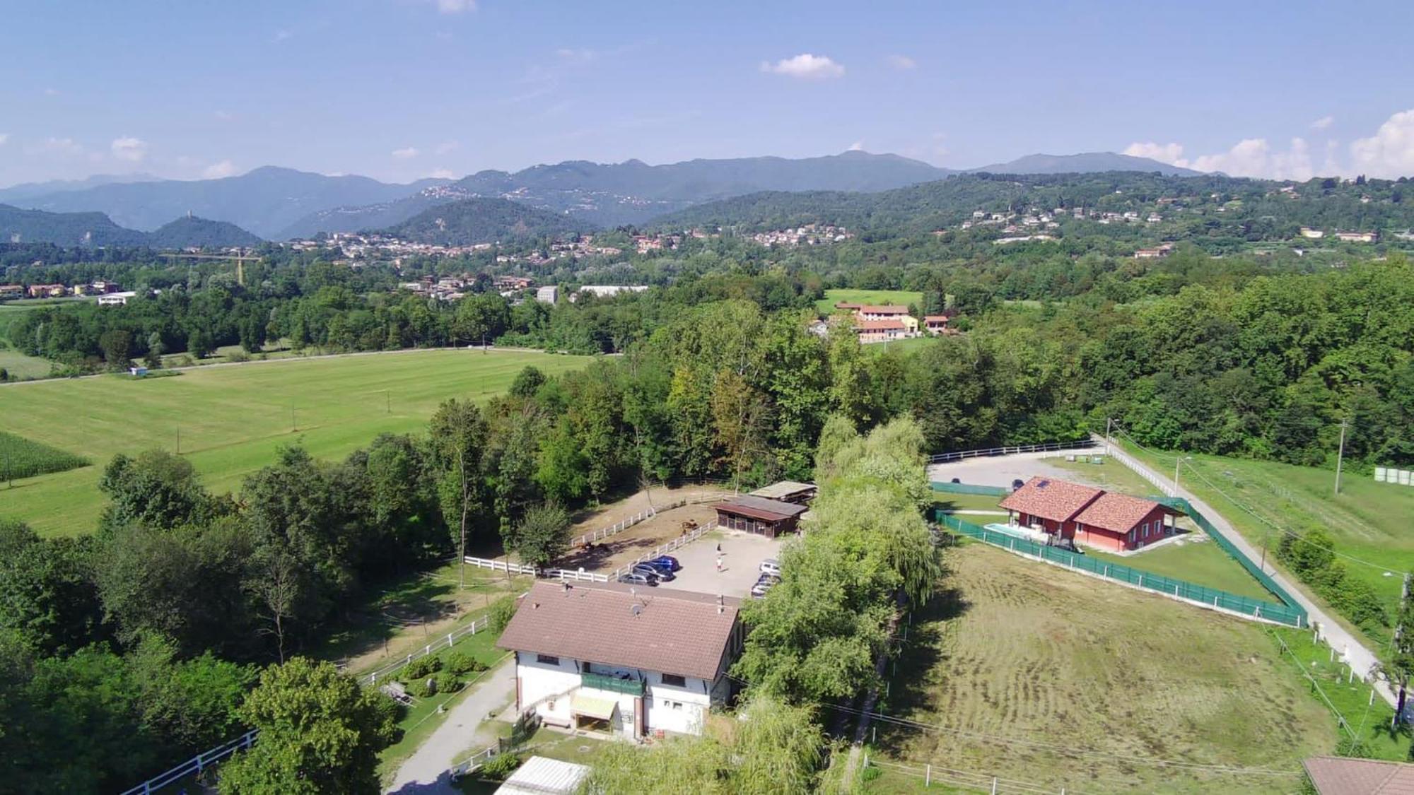 Agriturismo La Fornace Centro Ippico Como Exteriör bild
